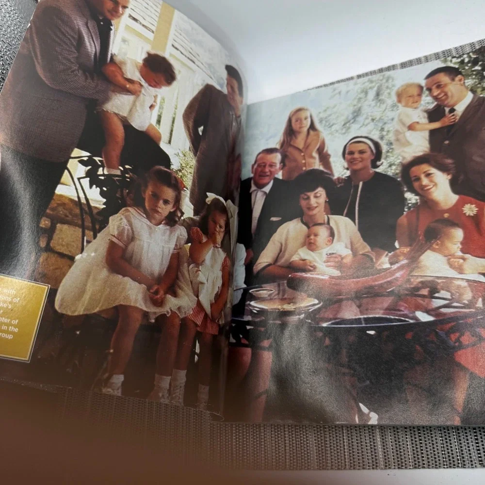 John Wayne Official Collector Edition Vol 35 Power of Family Magazine Topix 2020